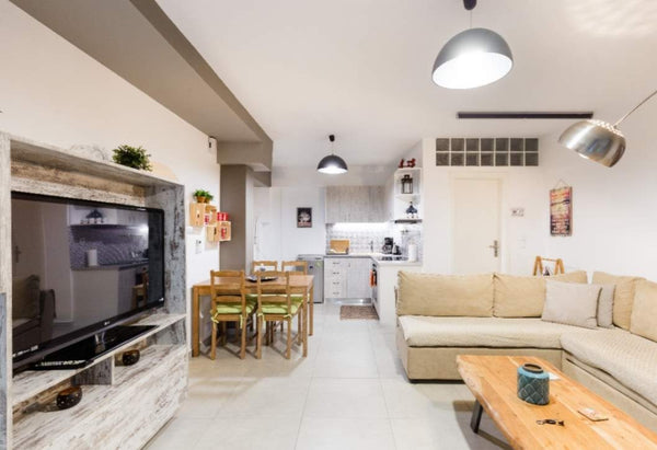 Very spacious and modern flat near the hurt of Athens in a very quiet and safe n GR Lovely and spacious apartment Entire condo vacation rental 50405479