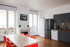 Large room of 16m², fully furnished. It has a double bed (140x190) and a bedside  Spacious and welcoming room - 16m² - BO15 Private room in rental unit vacation rental 625641445158009425