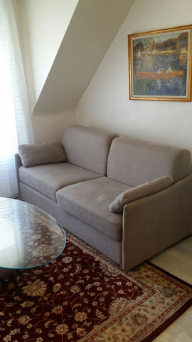 Bonjour à toutes,<br />BIEN LIRE CE QUI SUIT!<br />Je suis une jeune femme propo Paris, France Co-hébergement +vue sur Tour Eiffel Shared room in rental unit vacation rental 6863593