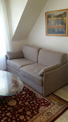 Bonjour à toutes,<br />BIEN LIRE CE QUI SUIT!<br />Je suis une jeune femme propo Paris, France Co-hébergement +vue sur Tour Eiffel Shared room in rental unit vacation rental 6863593