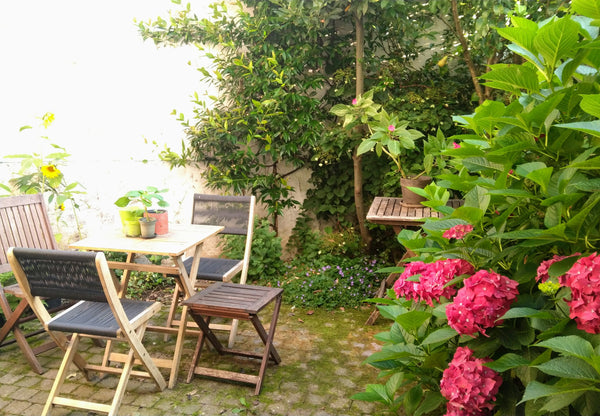 Le logement est situé  à Laeken, dans une rue résidentielle très calme, pas très Brussels, Belgium Bruxelles, maison 3 chambres Entire townhouse vacation rental 51201334