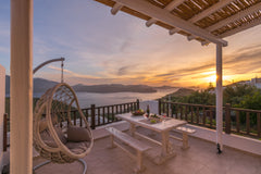 Deluxe Sunrise is a modern maisonette 85 square metters in the magnificent islan Milos, Greece Deluxe Sunrise Entire rental unit vacation rental 43366318