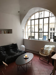 Joli studio, très lumineux, situé en plein coeur de Lyon à deux pas de la place  Paris, France Studio lumineux avec mezzanine place Bellecour Entire rental unit vacation rental 39240770