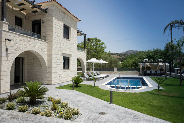 Newly Built villa  is situated in the village of Almyrida at Chania, only a few  Rethimnon, Greece 200m from Beach & Amenities★w/Pool★Steam Room★BBQ★ Entire home vacation rental 9853159