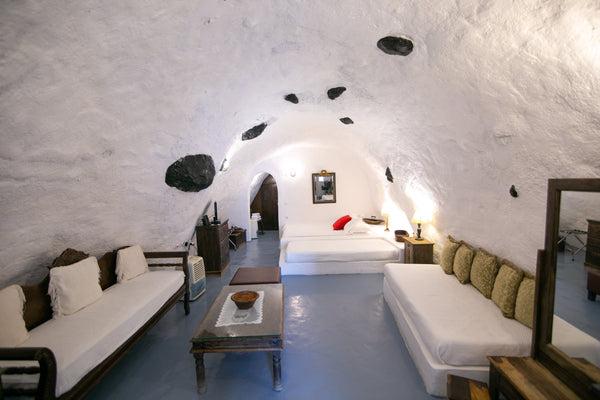 Τhe suite has maintained Cycladic architecture and is decorated with antiques fr  Family Suite , Alexander's Suites Room in hotel vacation rental 42698633