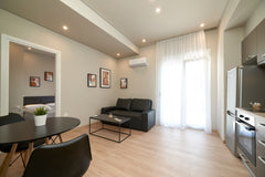 Stay in a stylish, completely renovated apartment in the heart of Athens.<br />< GR Athens city, 2 bedrooms apartment #A 100Mbps wifi Entire rental unit vacation rental 53212540