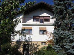 Wir vermieten eine Villenetage am Stadtrand von Wien  mit großen schönen Garten. Vienna, Austria Charmantes Haus in bester Ruhelage Entire home vacation rental 21453316
