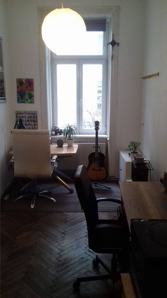 Hi everybody!<br />While I'm spending some days in Lisboa I rent my ~14m² room i Vienna, Austria Nice room near the inner city Private room in rental unit vacation rental 8097867