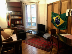 Hello,<br />I am pleased to offer you my big bedroom during your stay in the bea Paris, France Private room in Monceau (17th) near Champs Elysées Private room in rental unit vacation rental 20552996