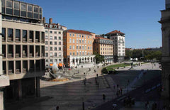 Logement idéal pour 2 personnes.<br />En revanche, le canapé (+couverture/oreill Lyon, France Appartement cosy Hyper centre Entire rental unit vacation rental 44056758