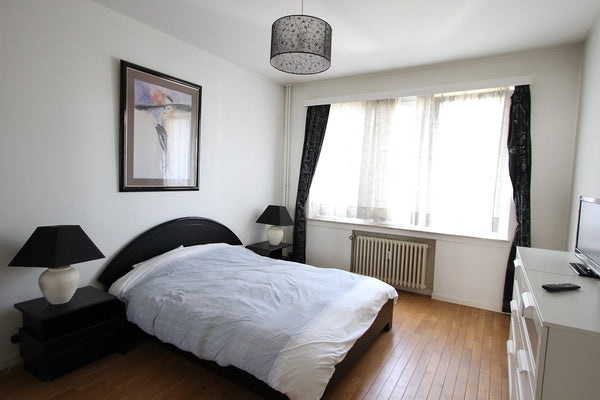 Completely renovated in 2017, apartment close to the ULB and the cemetery of Ixe Wemmel, Belgium Large and bright renovated apartment Entire rental unit vacation rental 17378008
