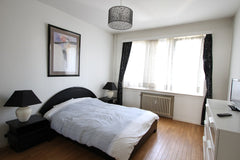 Completely renovated in 2017, apartment close to the ULB and the cemetery of Ixe Wemmel, Belgium Large and bright renovated apartment Entire rental unit vacation rental 17378008