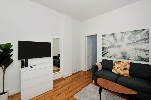 Welcome to the Arthur III. This lovely unit offers a queen sized bedroom, with a New York, NY Rental unit in New York · ★4.25 · 1 bedroom · 1 bed · 1 bath Entire rental unit vacation rental 736133252972764787