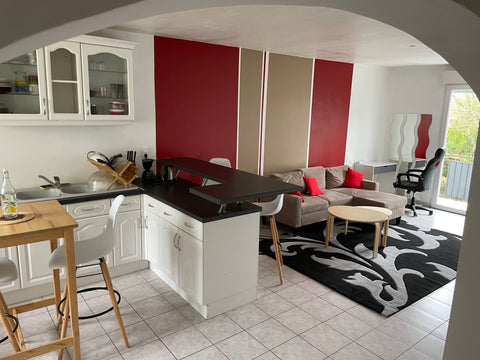 at the frontier land and see, the Bordeaux wine routes (St Emilion, Médoc etc.)  Cestas, France T2 for you Entire condo vacation rental 50716398