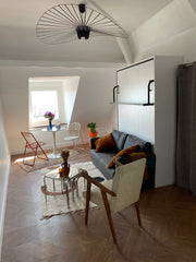 Ancien atelier d'artiste entièrement rénové, meublé et équipé dans immeuble anci Lyon, France Superbe studio vue sur Lyon & Saône, Vieux-Lyon Entire rental unit vacation rental 49832343