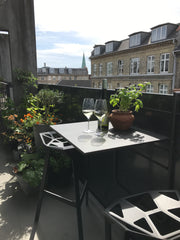 Do you appreciate art, design and good food, then this is the place for you. The Copenhagen, Denmark Cool flat - Cool location Entire condo vacation rental 19604155