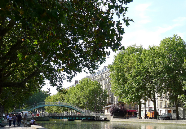 Venez vivre la vie des habitants du quartier du CANAL ST MARTIN ! Au cœur de l'u Boussy-Saint-Antoine, France Séjour romantique studio Cosy Canal st martin 💕 Entire rental unit vacation rental 22056126