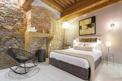 This spacious 24 sqm flat in the heart of Old Lyon boasts all the home comforts  Lyon, France Lodge & Co Entire rental unit vacation rental 33220887