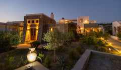 Studio ‘Vaghià’ in Villa Patmos Netia si trova al primo piano. Ha un ingresso pr Naples, Italy Studio “VAGHIA’” in Villa Patmos Netia Entire rental unit vacation rental 18478781
