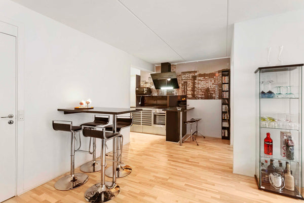 Dejlig bolig, med stort badeværelse og nyere køkken med opvaskemaskine osv. Lejl Copenhagen, Denmark Lækker lys lejlighed ved Kongens Have Entire condo vacation rental 24988977