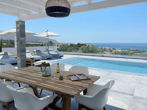 Enjoy the sun, beaches and good food in the south of Crete with your family. The Hanover, Germany Villa Alexander, strandnahe Bergvilla mit Pool Entire villa vacation rental 613633696668376711
