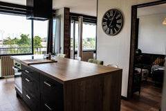 Appart très lumineux de 50m2 avec balcon plein sud au troisième étage d'une rési Bordeaux, France luminosité wifi baignoire 2 vélos+parking gratuit Entire condo vacation rental 43983042