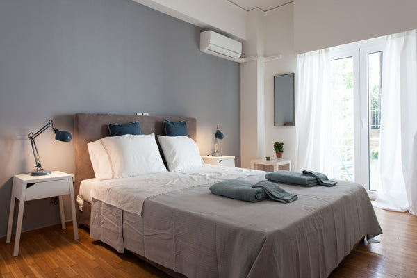 Stay in one of the best & safest areas of Athens, in Koukaki area. The apartment Athens, Greece Beautiful 2 bdr apartment 3 min from Acropolis museum Entire rental unit vacation rental 27392140