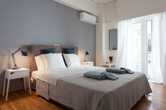 Stay in one of the best & safest areas of Athens, in Koukaki area. The apartment Athens, Greece Beautiful 2 bdr apartment 3 min from Acropolis museum Entire rental unit vacation rental 27392140
