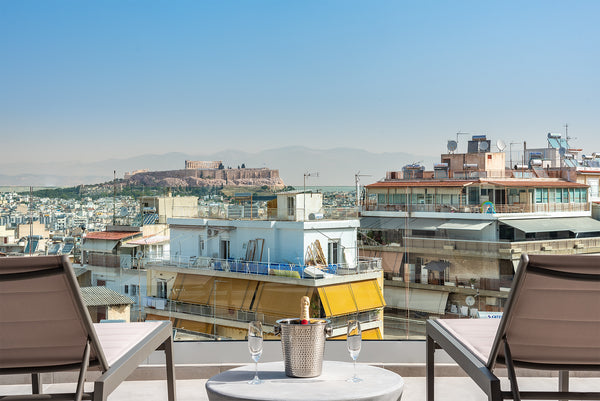 Dear traveler, <br />During these unusual times I give you my personal promise t Munich, Bavaria, Germany ☆Acropolis View Villa☆Free Cancellation☆Rooftop☆ Entire villa vacation rental 50875794