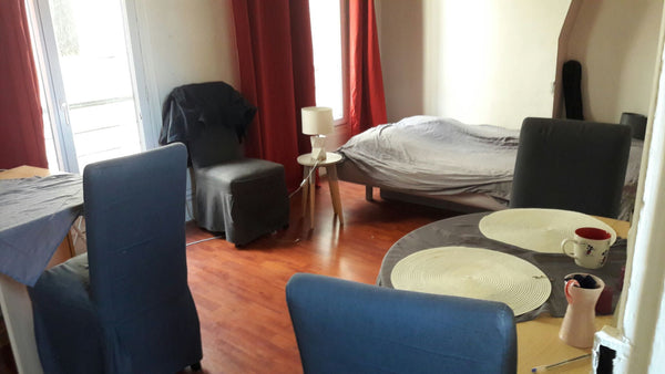 Calm apartment (courtyard), 28 square m, 1 big room with sofa bed (bed linen, du Paris, France Apartment in Guy Moquet (18th district, Paris) Entire rental unit vacation rental 6521743