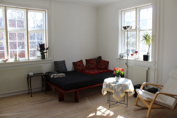 Charming house located in Vanløse with a wonderful sunny garden. <br />In Vanløs Copenhagen, Denmark Charmerende townhouse close to the Metro Entire townhouse vacation rental 24149523