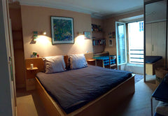 Hello!<br /><br />Well-lit private room with king sized bed, desk, and closet sp Paris, France Bright room in the center of paris Private room in rental unit vacation rental 8808811