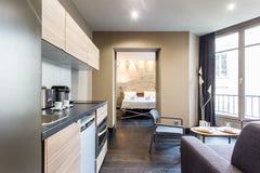 In the hearth of the 16th district of Paris, this amazing suite of an old presti  Suite Deluxe  - Tour Eiffel - 4 Entire rental unit vacation rental 21723043