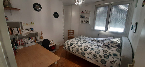 Arrivée à partir de 17h. <br />Appartement situé à proximité de l’arrêt de bus G Lyon, France Chambre dans appartement Private room in casa particular vacation rental 705550592221802616