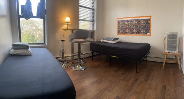 Private Room with 2 Twin beds  and Small Work Station/ Eating Table. Located rig  Rental unit in Brooklyn · 1 bedroom · 2 beds · 2 baths Private room in rental unit vacation rental 1018241536810660259
