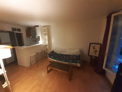 Ce studio est accueillant et lumineux. Il est situé dans un quartier dynamique e Toulouse, France Studio dans le 20ème arrondissement Entire rental unit vacation rental 1433139
