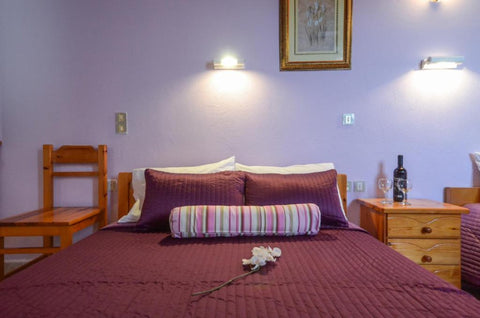 Beach front accommodation, in the beautiful island of Naxos. <br />Recently reno  Panormos Hotel Naxos - Studio (4 Adults) Room in hotel vacation rental 46483387