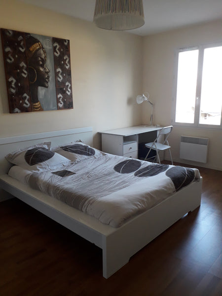 maison de ville à proximité de  Bordeaux dans une petite rue. A 10mn de la gare  Bègles, France Chambre à Begles proche de Bordeaux. Private room in townhouse vacation rental 27910833