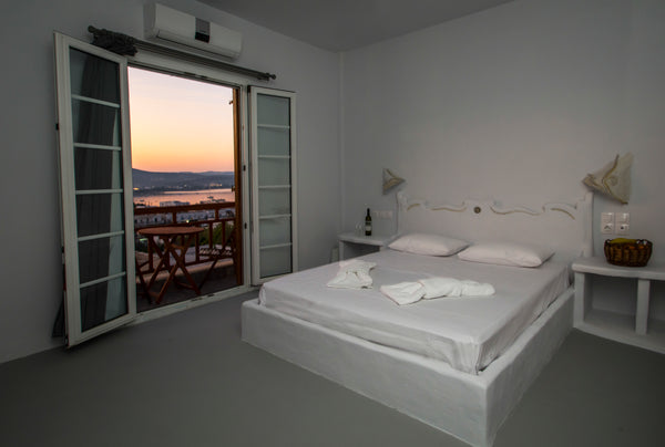 This apartment has been newly renovated with alot of love and attention to tradi  Niko's home Entire condo vacation rental 32581335