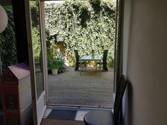 T2bis situé dans une petite rue calme du centre de Bordeaux (quartier Saint Seur  Bordeaux centre : appart et sa terrasse Entire rental unit vacation rental 44203391