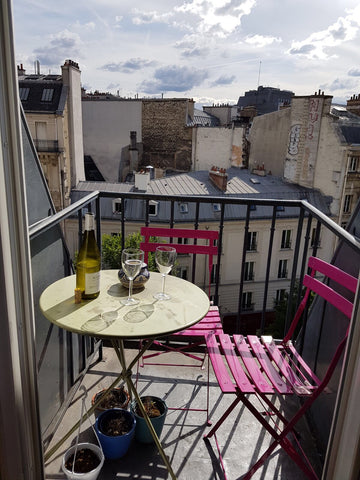 Appartement entier exposé plein Ouest au dernier étage d'un immeuble haussmannie Paris, France Cosy and lovely apartement place de la République Entire rental unit vacation rental 10534179