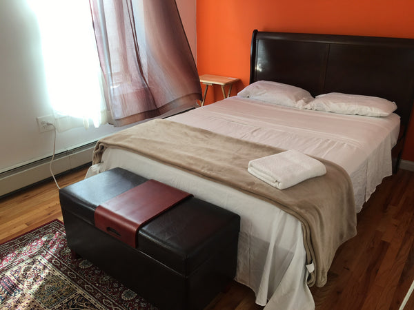 Cool and cozy room available in a two bedroom apt, located in the heart of Harle New York, NY Rental unit in New York · ★5.0 · 1 bedroom · 1 bed · 1 shared bath Private room in rental unit vacation rental 31847270
