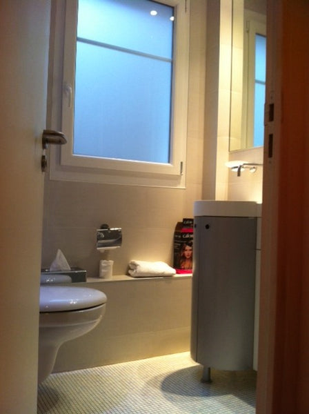 Studio au calme et lumineux de 32 mètres carrés, au 6ème étage sur cour, bâtimen Paris, France STUDIO SUR COUR METRO VILLIERS Entire rental unit vacation rental 9372774