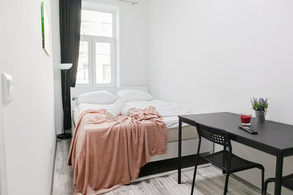 The apartment is a beautiful Viennese building apartment with 5 private bedrooms  Magnificent 5 Bedroom Apt.- Ideal for groups of 10 Entire rental unit vacation rental 580824556038915023