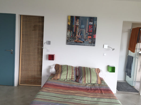 chambre chez l'habitant, tout confort, salle d'eau privée, wifi, espace bureau.<  Chambre 35 m2 Private room in rental unit vacation rental 18558372