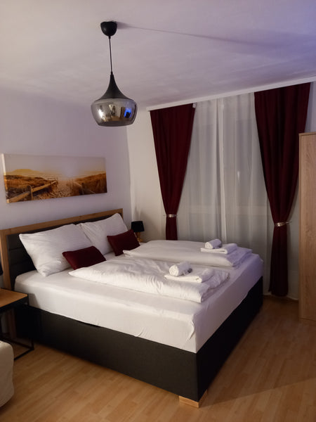 Genieße das einfache Leben in dieser ruhigen und zentral gelegenen Unterkunft.  Apartment near downtown Entire vacation home vacation rental 684734954194640384