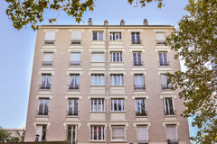 je décrirais cette appartement comme un bon appartement Levallois-Perret, France aller vient on est bien Entire rental unit vacation rental 28860191