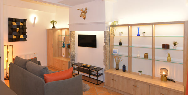 This completely refurbished short-term furnished apartment is a real gem for any Lyon, France Vieux Lyon quiet Fully refurbished 1-BDR Georges Entire rental unit vacation rental 681007768347481547