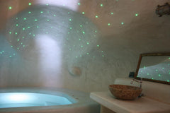 Le Bâteau Ivre, host 1-4 people with 1 double bed and tow single beds , living-d Greece Le Bâteau ivre Cave vacation rental 2621747