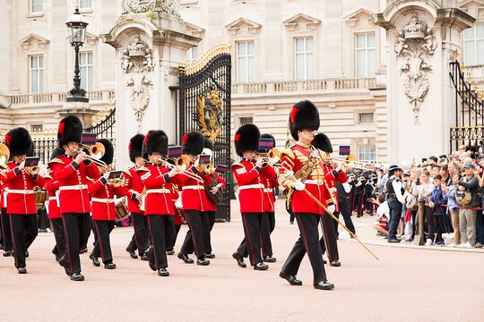 Buckingham Palace Entrance ticket and Changing of the Guard Walking Tour  Private Tours and Travel Guide Europe London CITY London Destination Tour